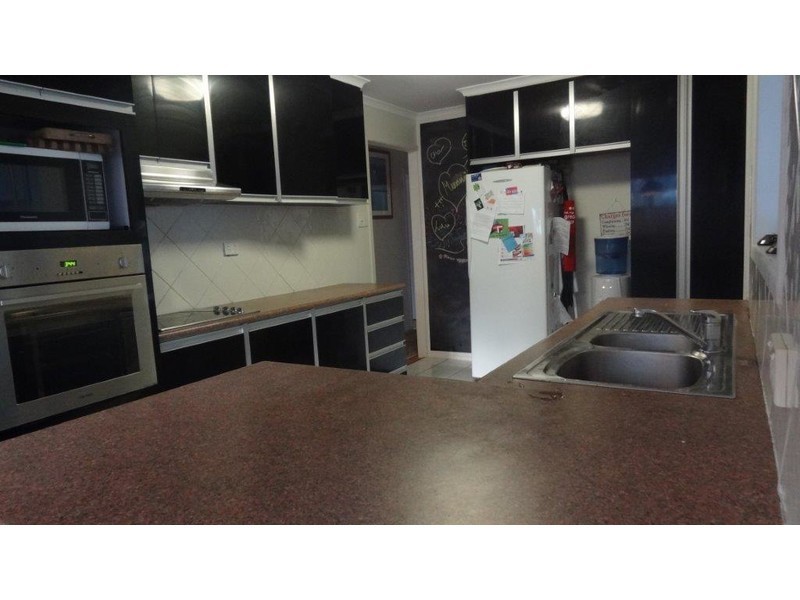 1 Kemp Street, Bucasia QLD 4750
