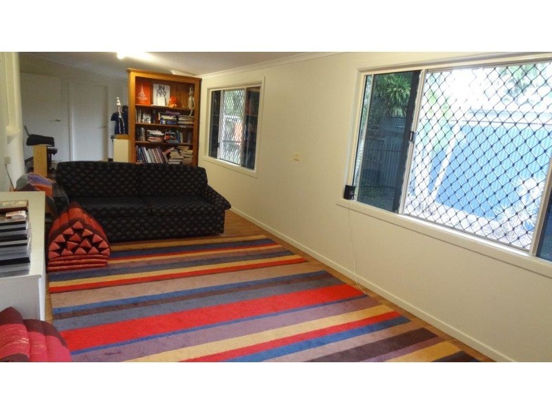 1 Kemp Street, Bucasia QLD 4750