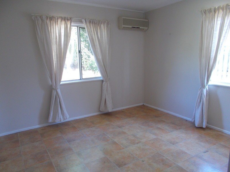 9 Searle Street, Bucasia QLD 4750