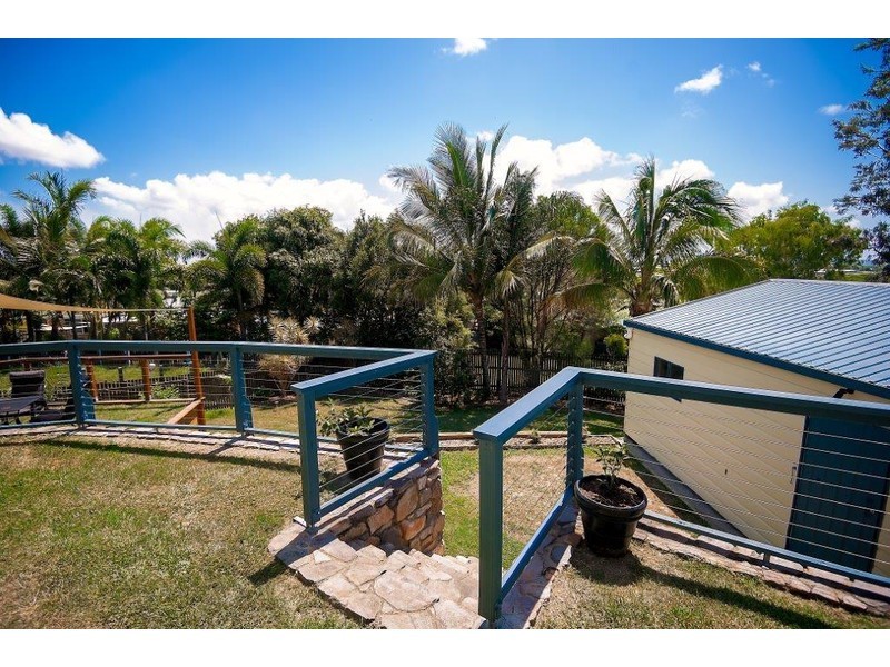 12 Hillcrest Street, Eimeo QLD 4740