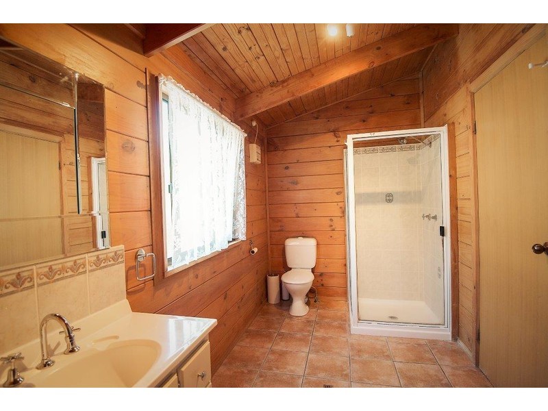 12 Hillcrest Street, Eimeo QLD 4740