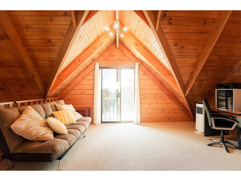 12 Hillcrest Street, Eimeo QLD 4740