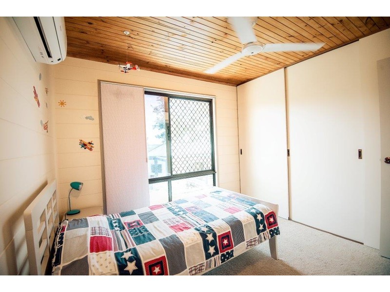 12 Hillcrest Street, Eimeo QLD 4740