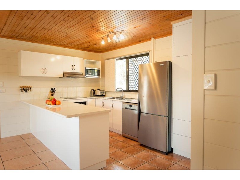 12 Hillcrest Street, Eimeo QLD 4740