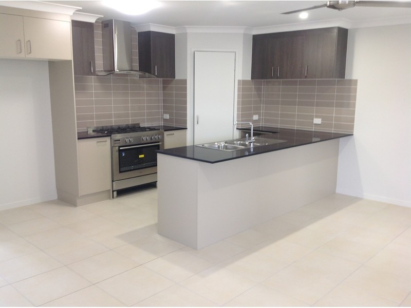 2/34 Panama Crescent, Mountain Creek QLD 4557