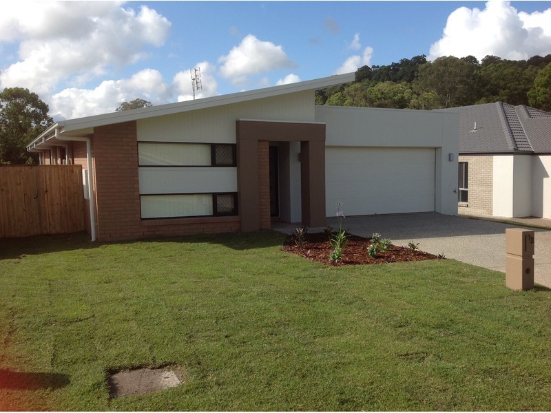 13 Observation Circuit, Nambour QLD 4560