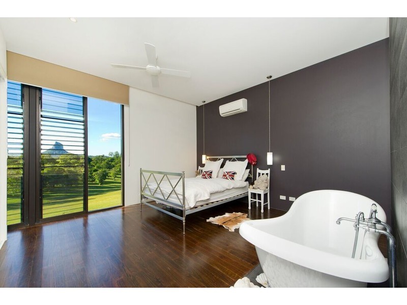 182 Glass House – Woodford Road, Glass House Mountains QLD 4518