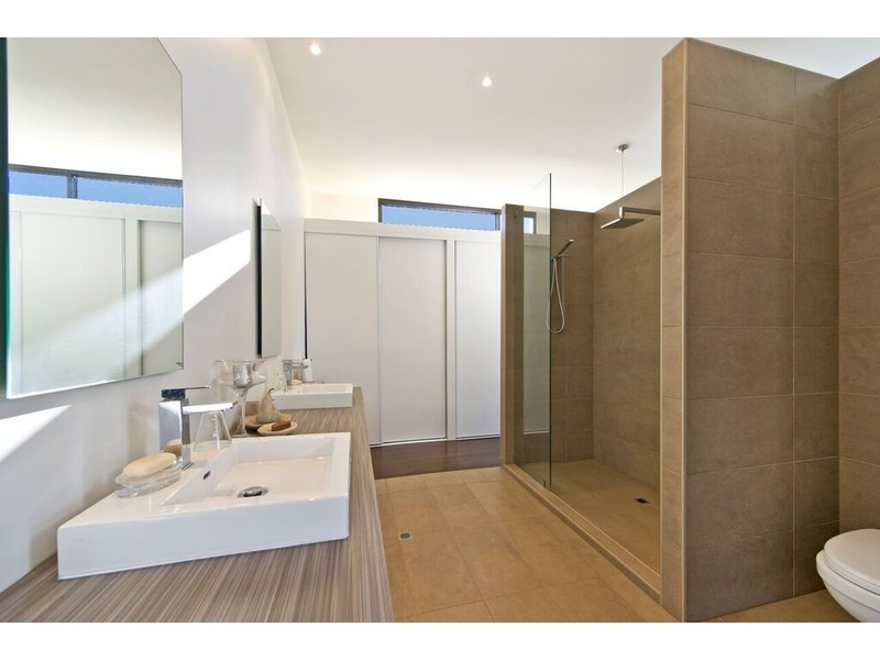 182 Glass House – Woodford Road, Glass House Mountains QLD 4518