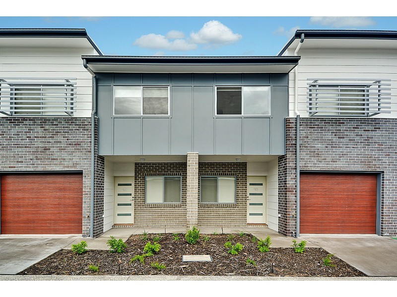 15/17 Greensboro Place, Little Mountain QLD 4551