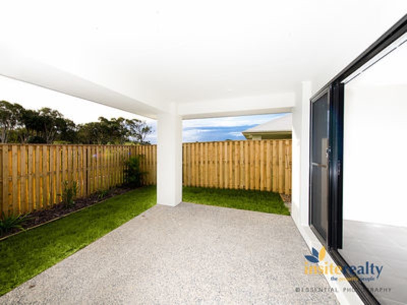 8 Trinity Parade, Blacks Beach QLD 4740