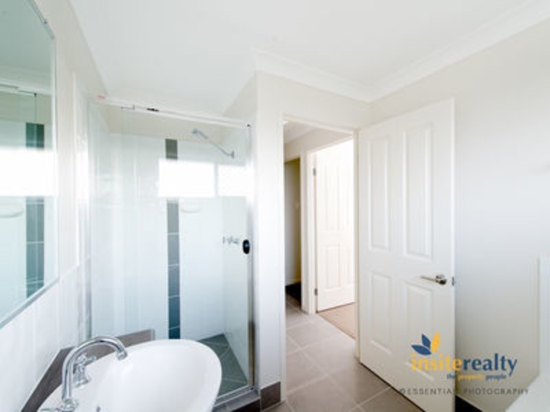 8 Trinity Parade, Blacks Beach QLD 4740