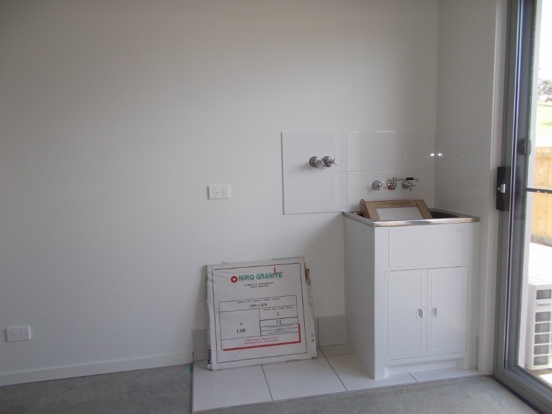 1/19 Eales Road, Rural View QLD 4740