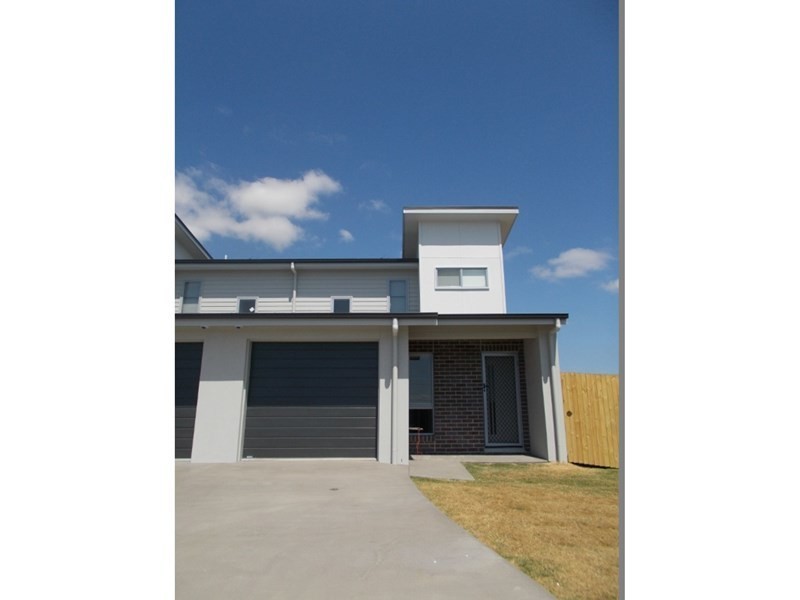 2/47 Makybe Diva Drive, Ooralea QLD 4740