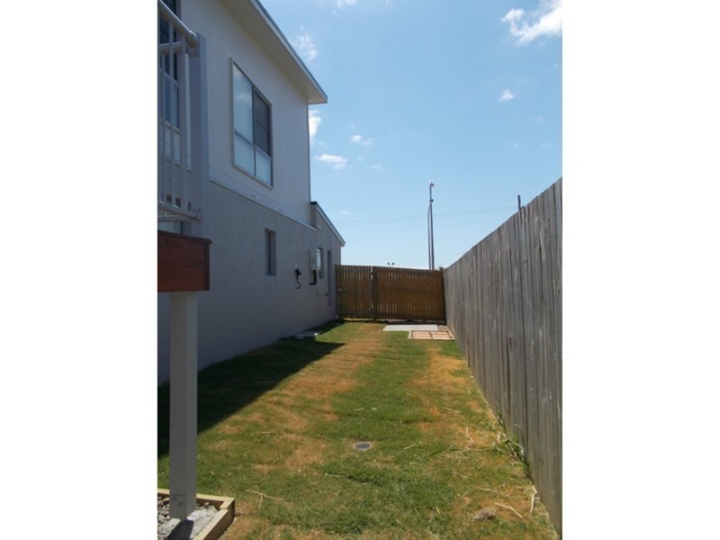 2/47 Makybe Diva Drive, Ooralea QLD 4740