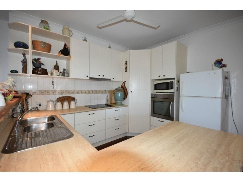 24 Viewland Drive, Mooloolah Valley QLD 4553