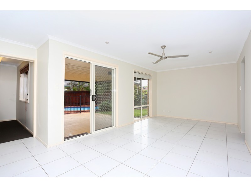 10 Bronte Court, Sippy Downs QLD 4556