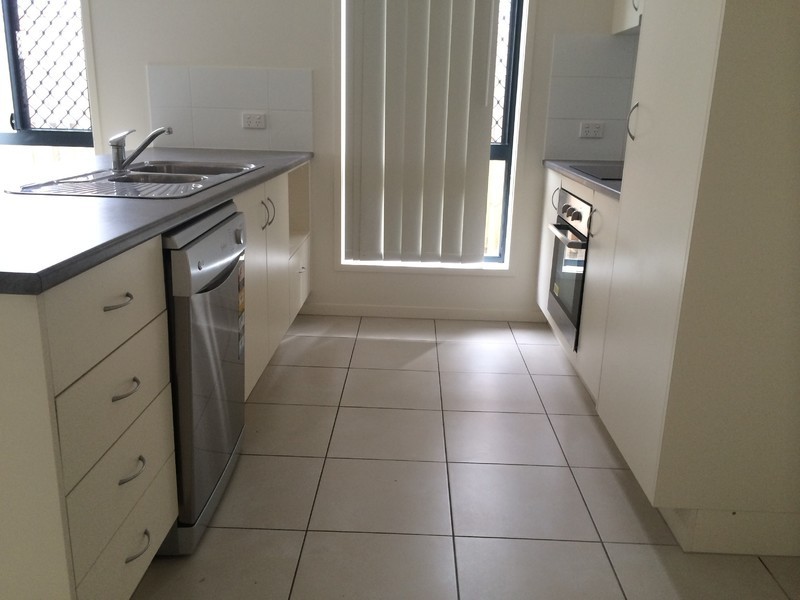 70 Scarborough Circuit, Blacks Beach QLD 4740