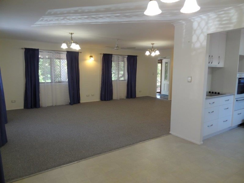 6 Ellis Avenue, Bucasia QLD 4750