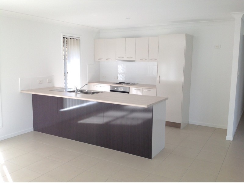 32 Presentation Boulevard, Nambour QLD 4560