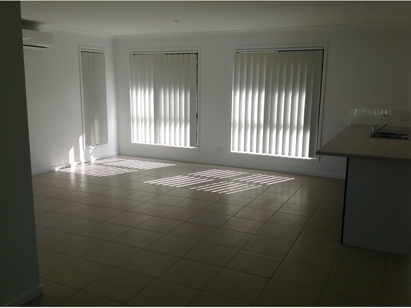 32 Presentation Boulevard, Nambour QLD 4560