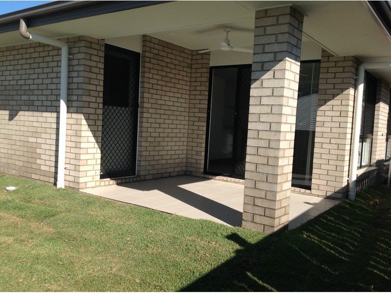 32 Presentation Boulevard, Nambour QLD 4560