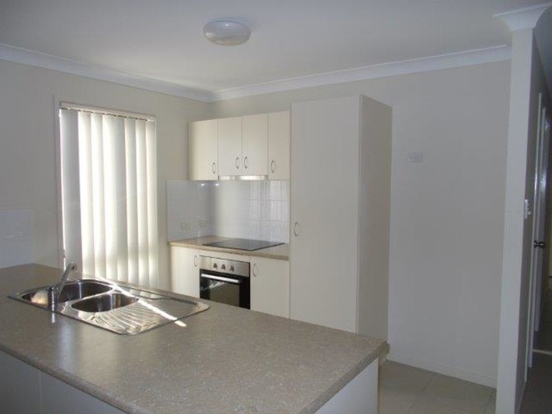 6 Holloways Court, Blacks Beach QLD 4740