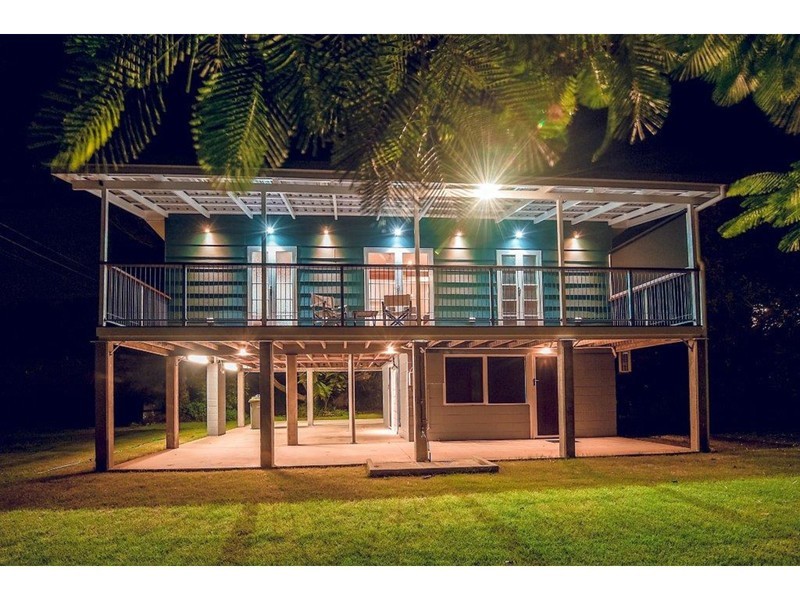 6 Hayes Avenue, Bucasia QLD 4750