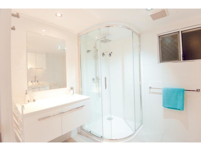 6 Hayes Avenue, Bucasia QLD 4750