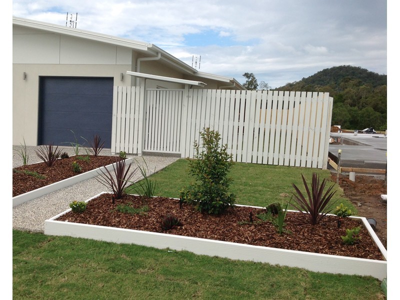 4b Sairs Street, Glass House Mountains QLD 4518