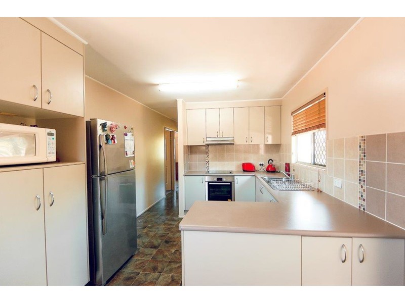 123 Waverley Street, Bucasia QLD 4750