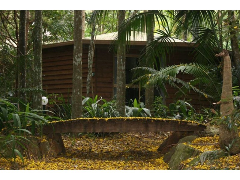 136 Flaxton Drive, Mapleton QLD 4560