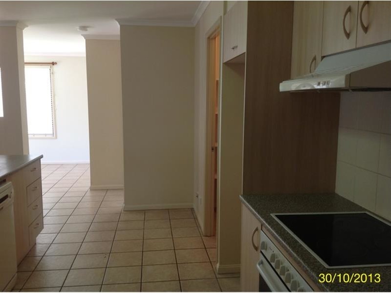 8 Somerville Crescent, Sippy Downs QLD 4556