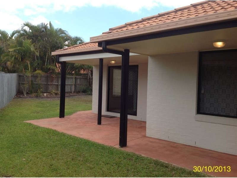 8 Somerville Crescent, Sippy Downs QLD 4556