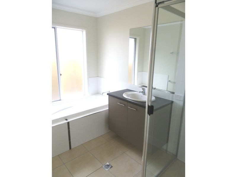 17 Cumberland Crescent, Meridan Plains QLD 4551