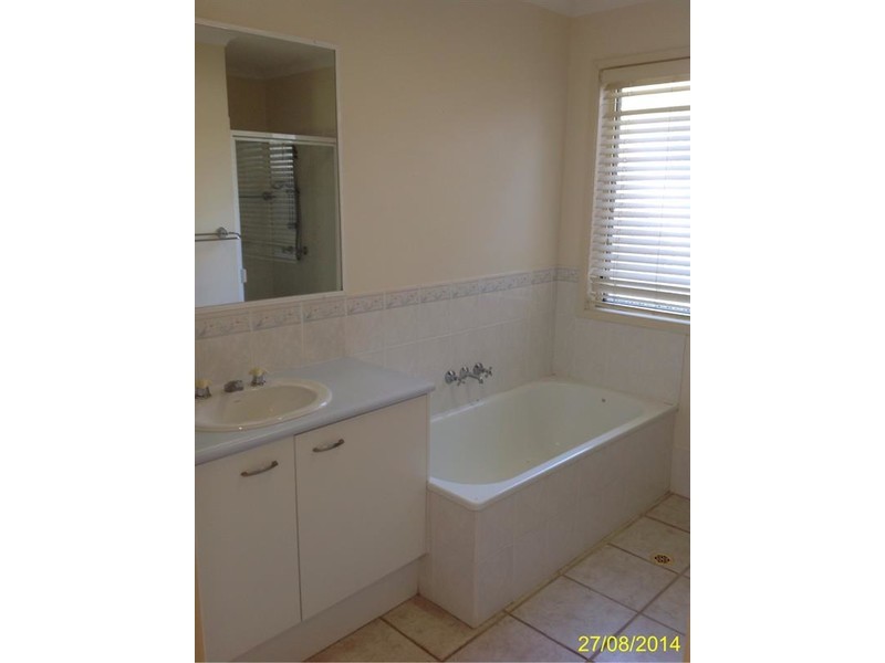 8 Beaverbrook Circuit, Sippy Downs QLD 4556