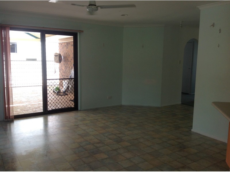 6 Dorson Drive, Mooloolah Valley QLD 4553