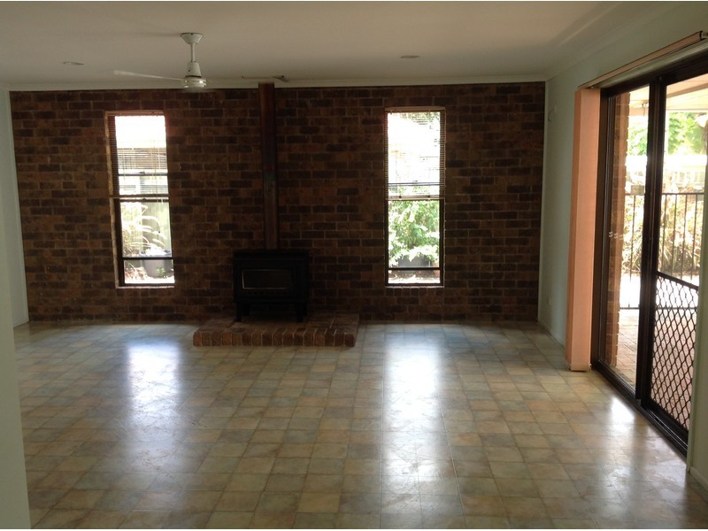 6 Dorson Drive, Mooloolah Valley QLD 4553