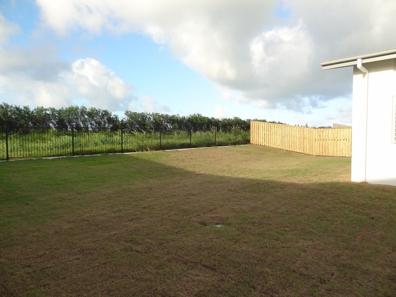 84 Schooner Avenue, Bucasia QLD 4750