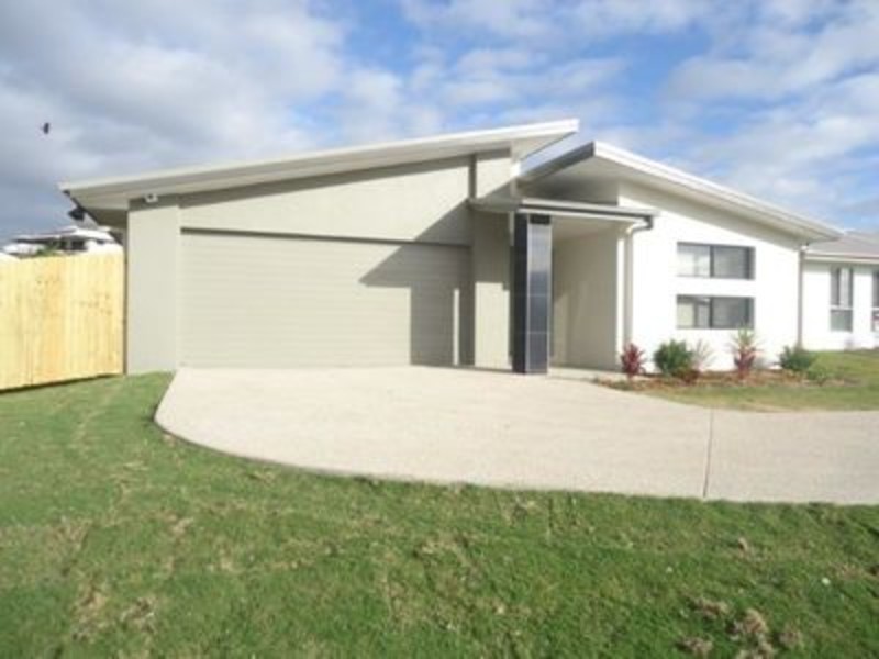 19 Halifax Place, Rural View QLD 4740