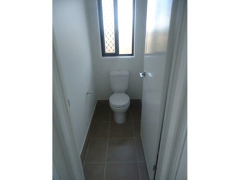 19 Halifax Place, Rural View QLD 4740