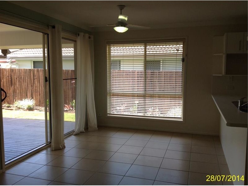 2A Whiteoak Street, Sippy Downs QLD 4556