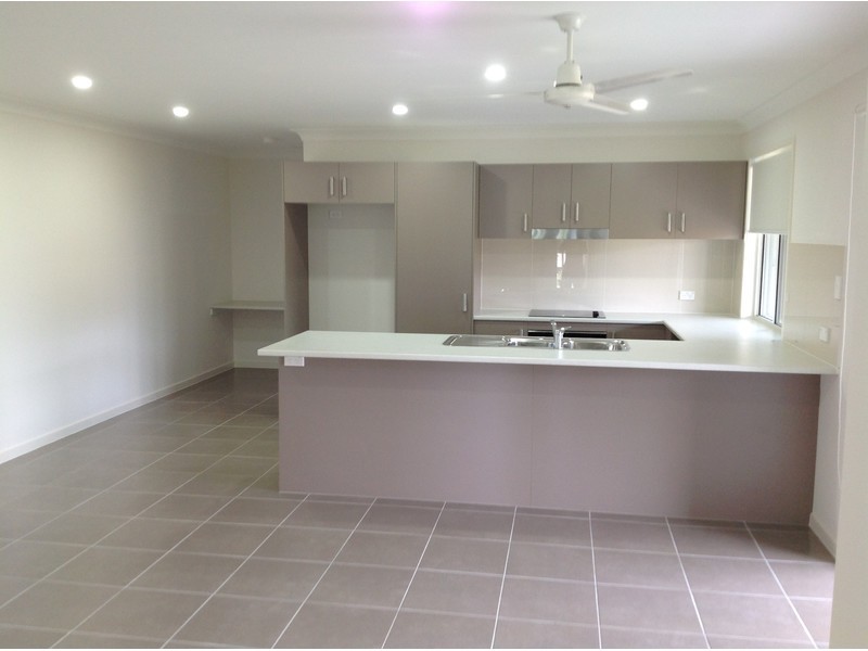 17a Pool Road, Glass House Mountains QLD 4518