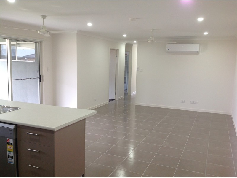 17a Pool Road, Glass House Mountains QLD 4518