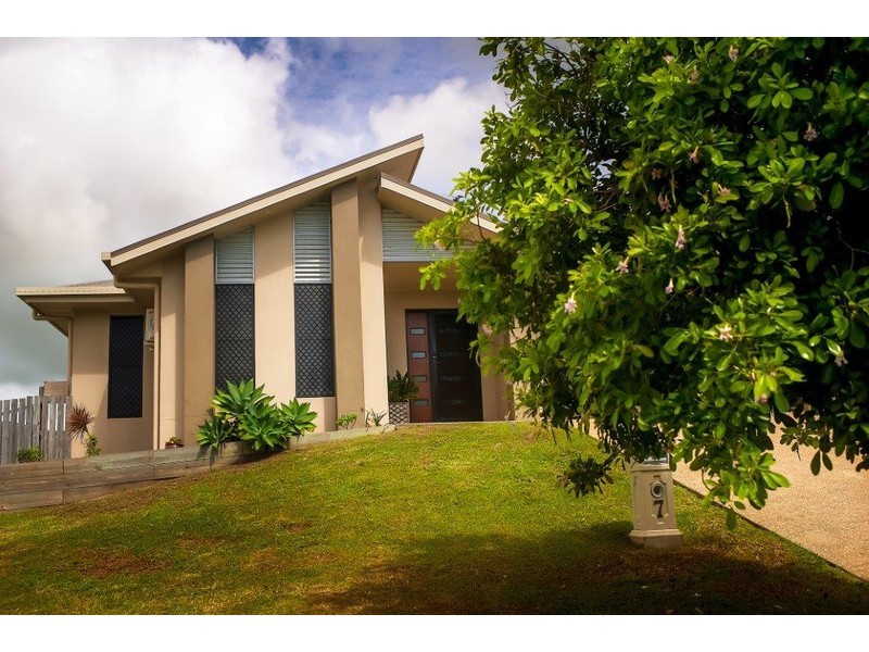 7 Mulcahy Crescent, Eimeo QLD 4740