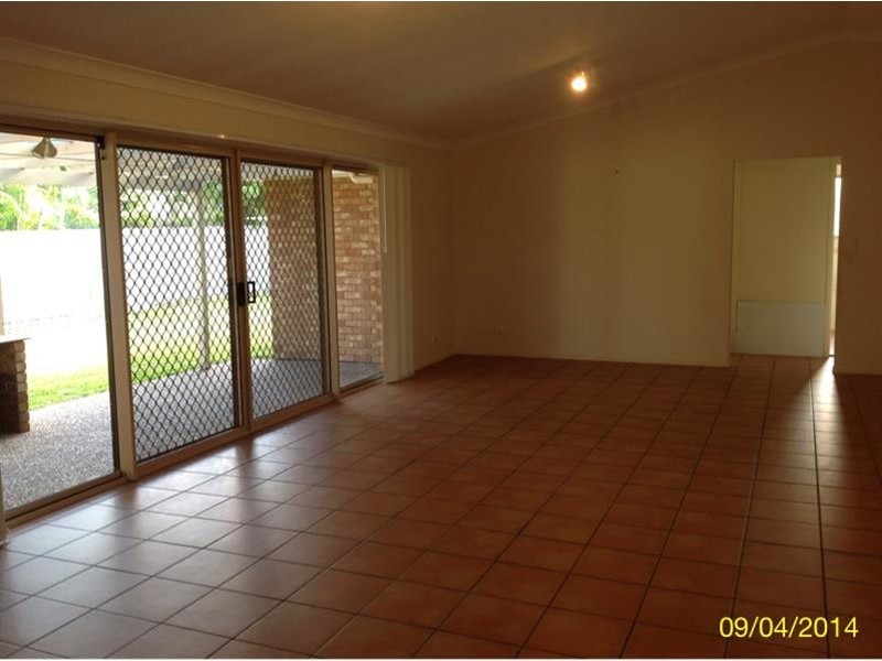 8 Beaver Place, Sippy Downs QLD 4556