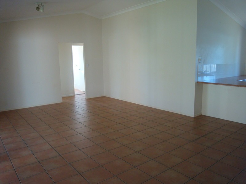 8 Beaver Place, Sippy Downs QLD 4556