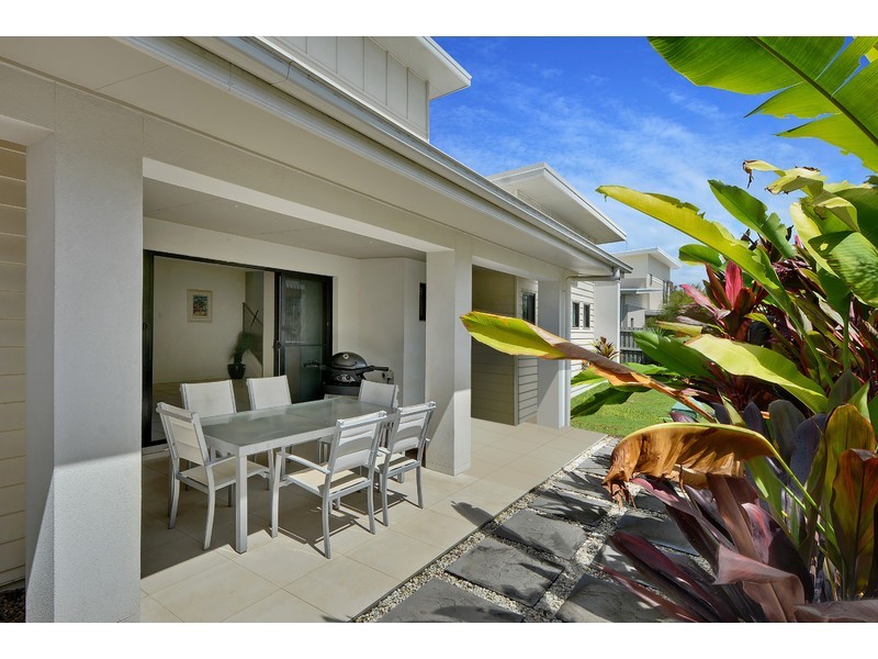 2/9 Catalina Drive, Mudjimba QLD 4564