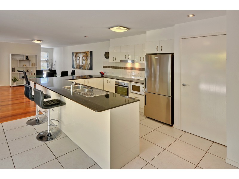 2/9 Catalina Drive, Mudjimba QLD 4564