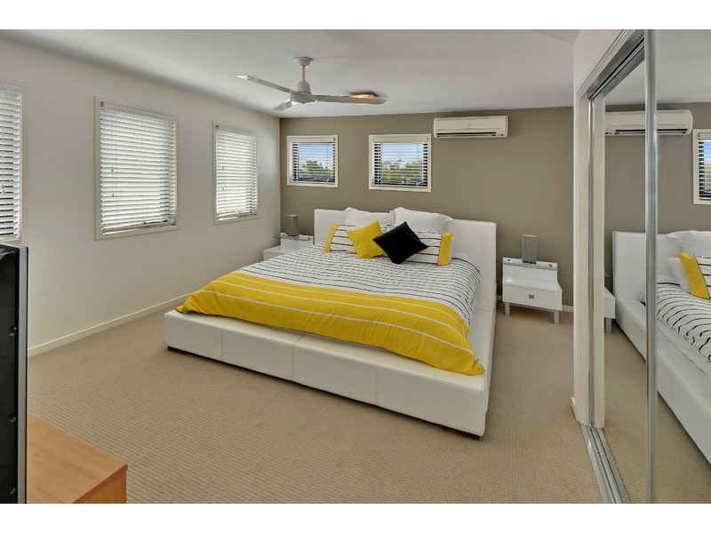 2/9 Catalina Drive, Mudjimba QLD 4564