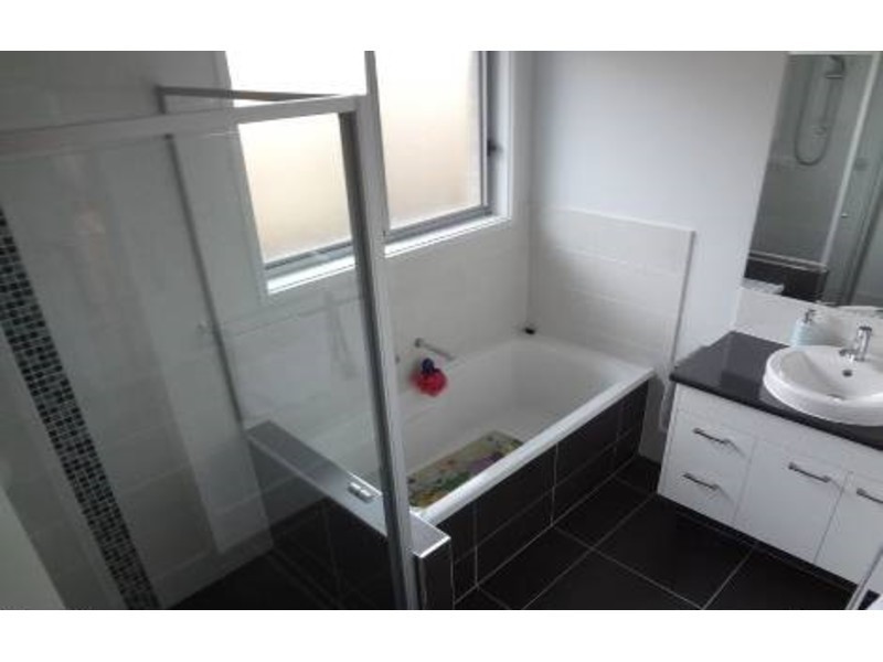 12 Dauntless Avenue, Bli Bli QLD 4560